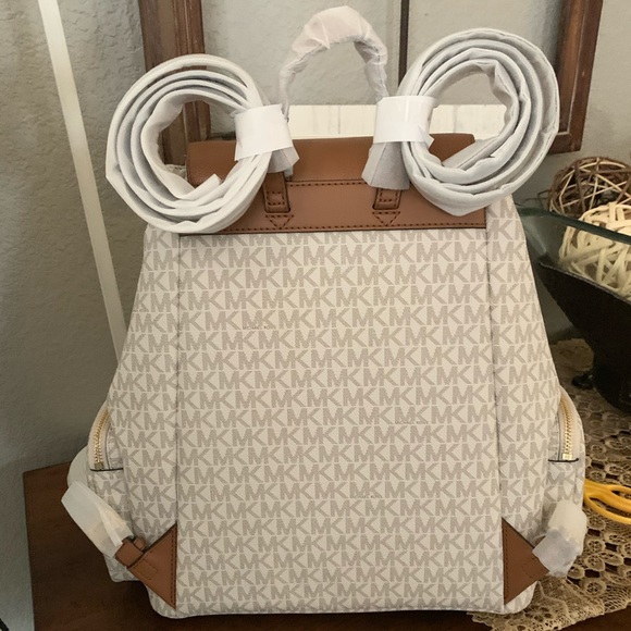 Last one 😍 New Mk backpack vanilla ❣️ - Picture 6 of 7